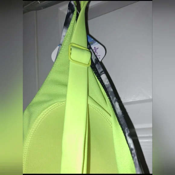 ZeroXposur Active Dress Black & White with Yellow Accents - Size Large - Picture 8 of 10